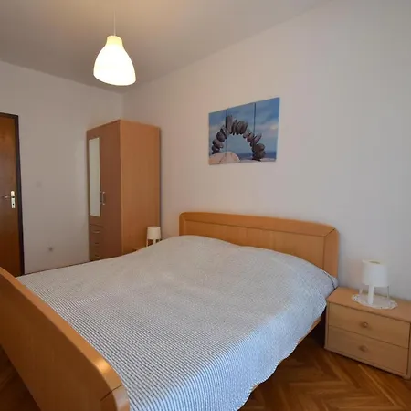 Lorela Apartmán Malinska