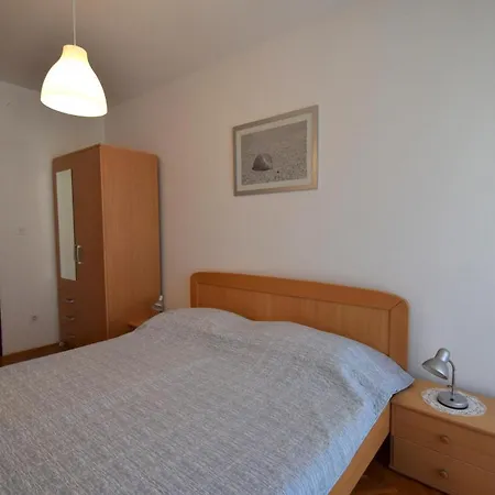 Appartement Lorela *